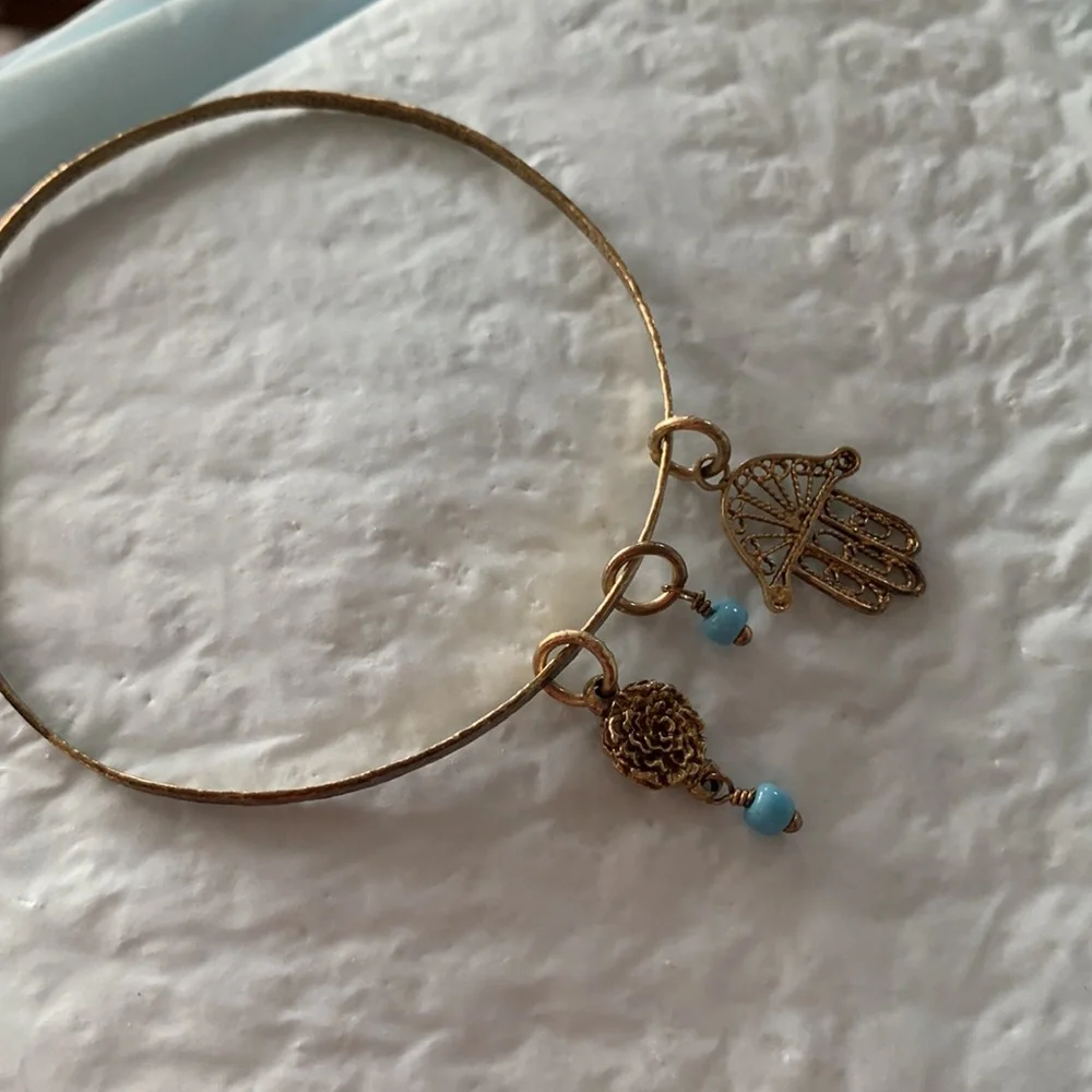 Bracelets/4 each different - Picture 4 of 10